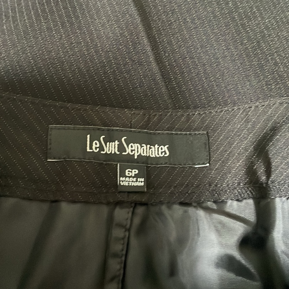 SEE NEW LISTING Pant Suit Set - Picture 5 of 7